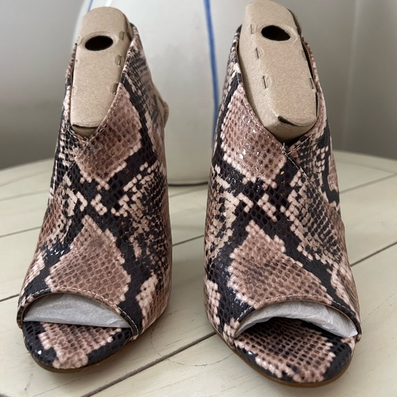 Jessica Simpson Baja Snake Embossed Jelinsia Wrap Open-Toe Bootie NWT - Picture 4 of 6